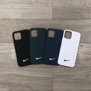 Nike iPhone 12 / iPhone 12 Pro hard silicone case